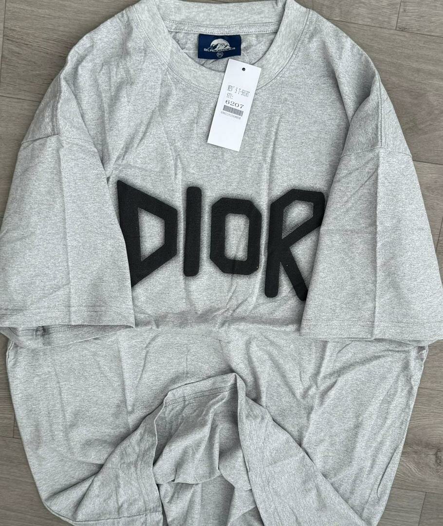 T-shirt gris avec logo estampé