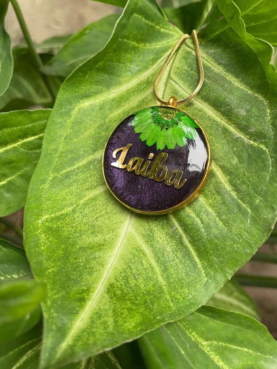Resin name pendants