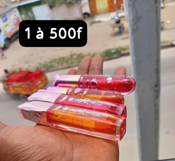 Gloss à lèvres scintillant