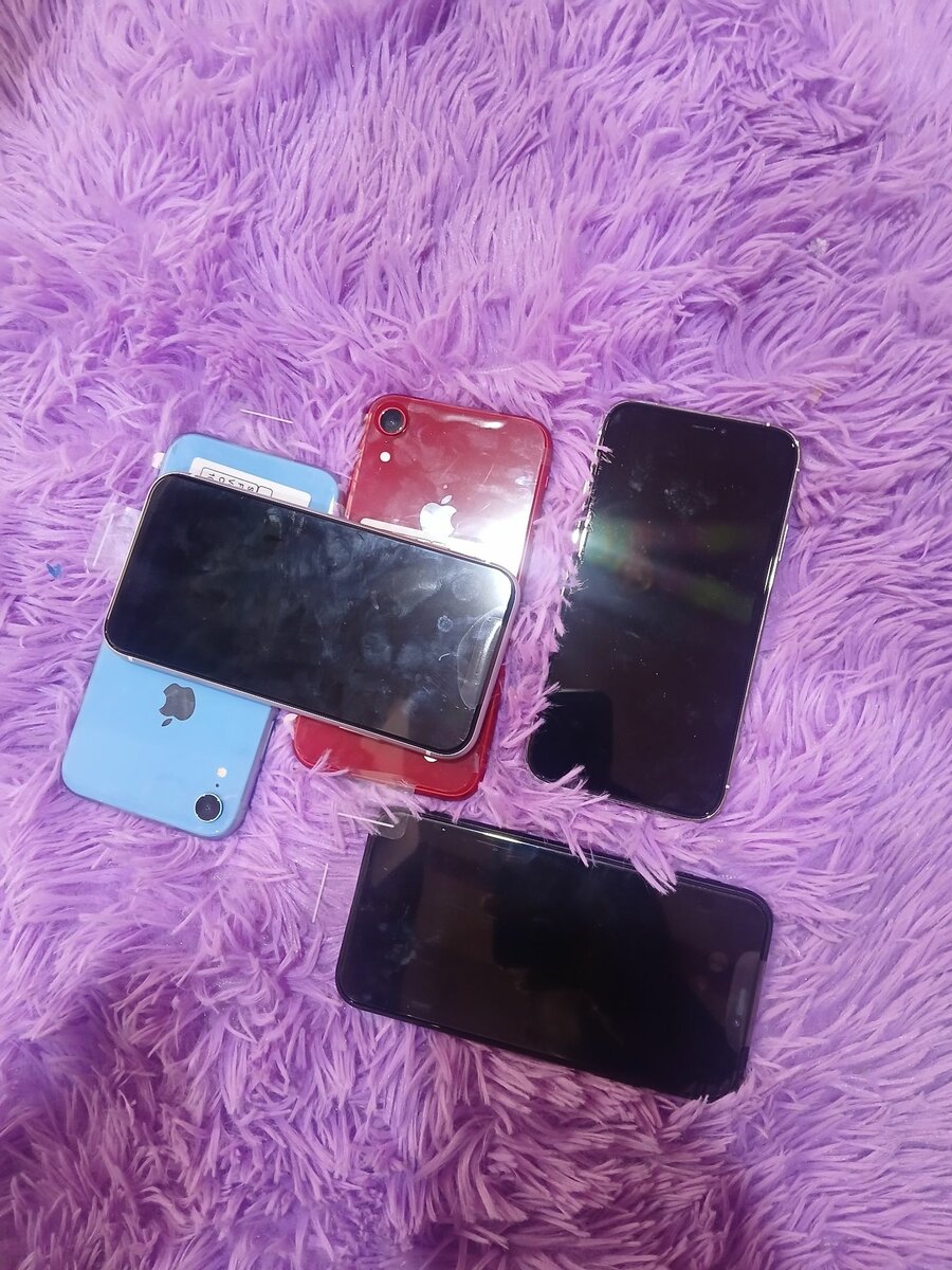 IPHONE XR SIMPLE