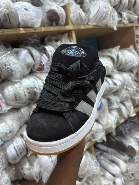 Adidas campus