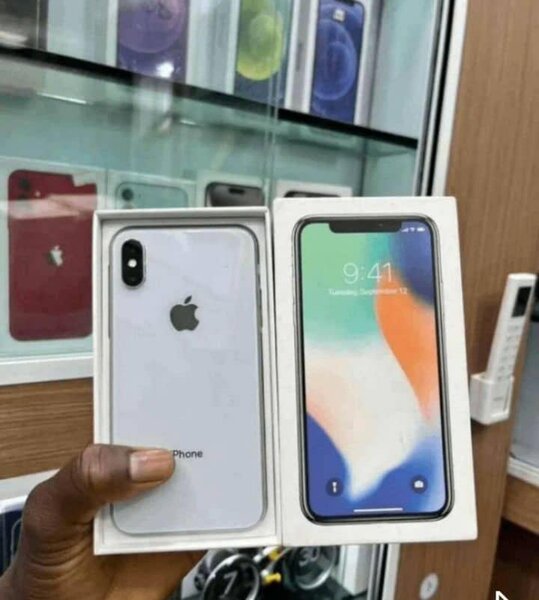 iPhone X 64 Go Argent