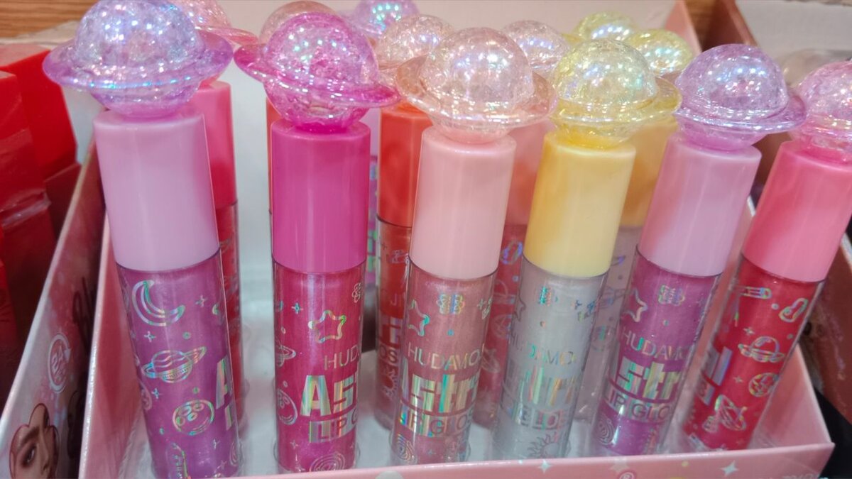 Glossy lips