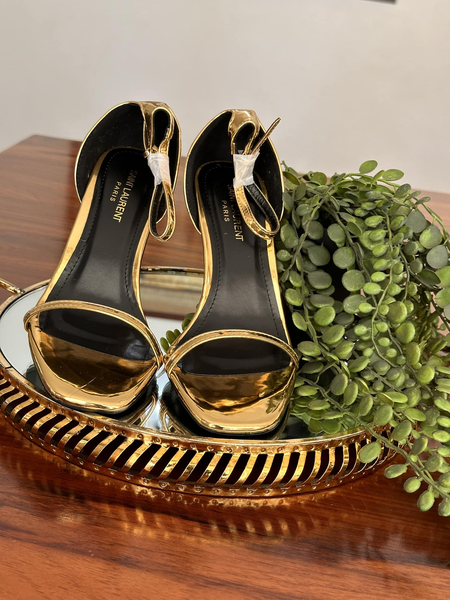 Chaussure jaune