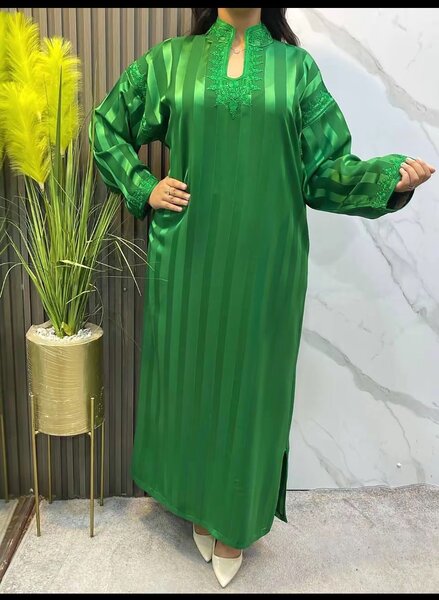 Caftan élégant rayé