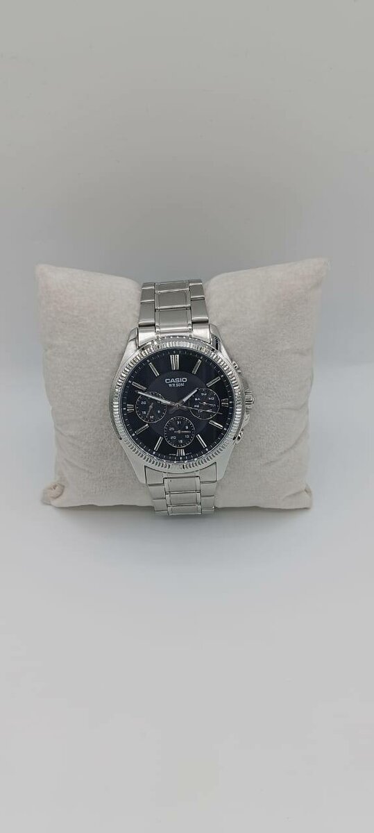 Casio day date month watch