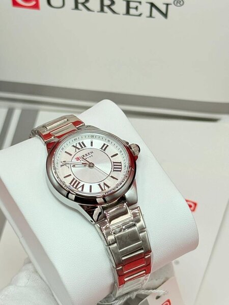 Montre femme élégante Curren