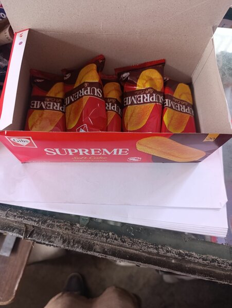 Superme cake