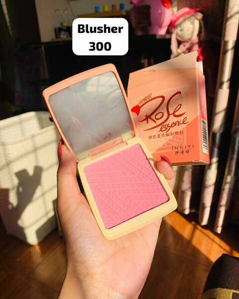 Blusher 