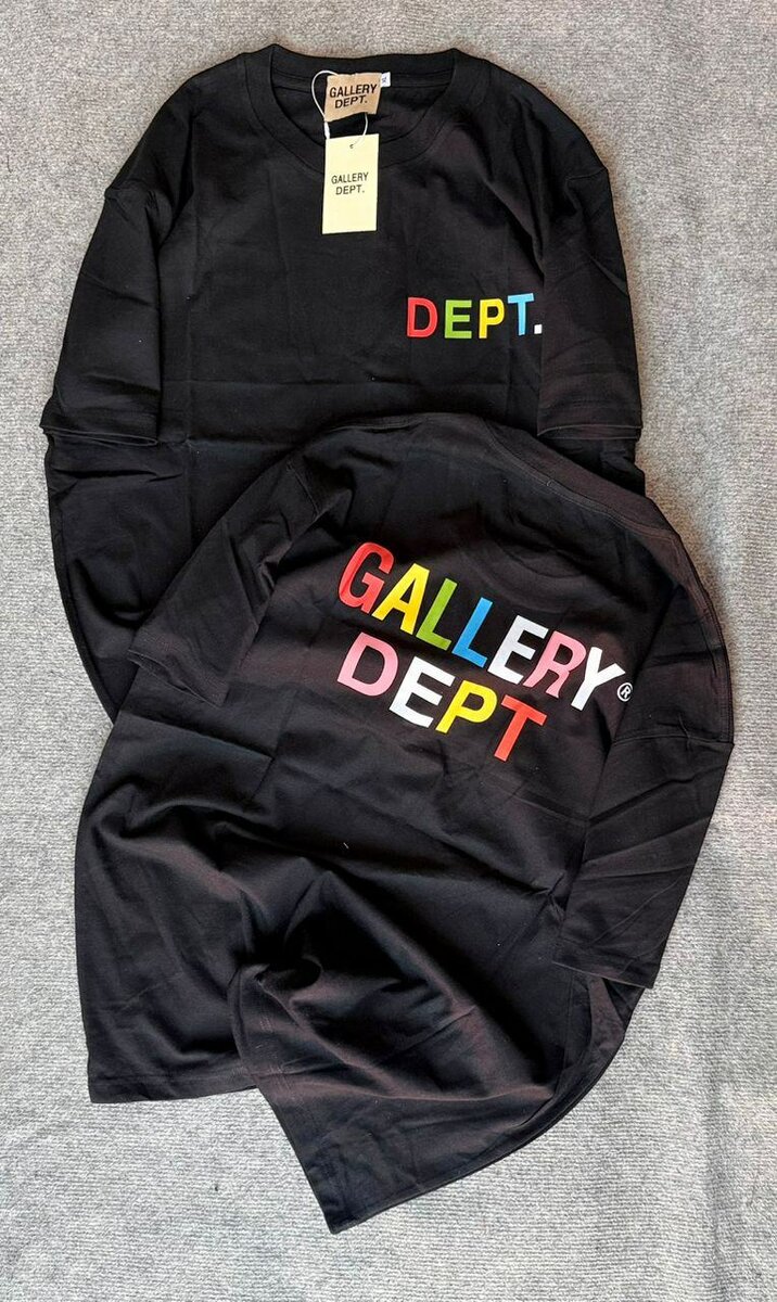 T-shirts unisex Balenciaga