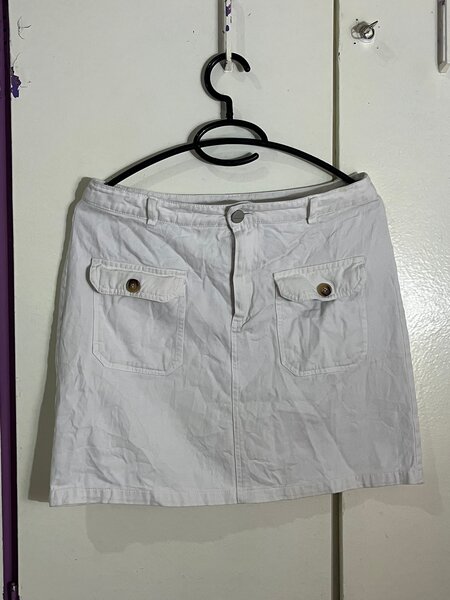 Jupe en coton blanche élégante