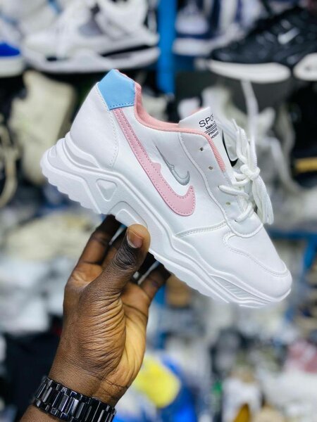 Baskets Blancs Sport Style
