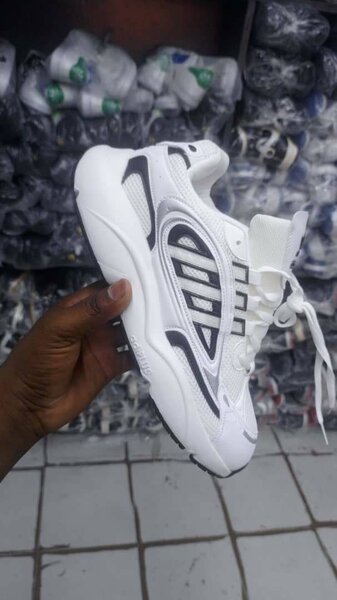 Baskets blanches tendance