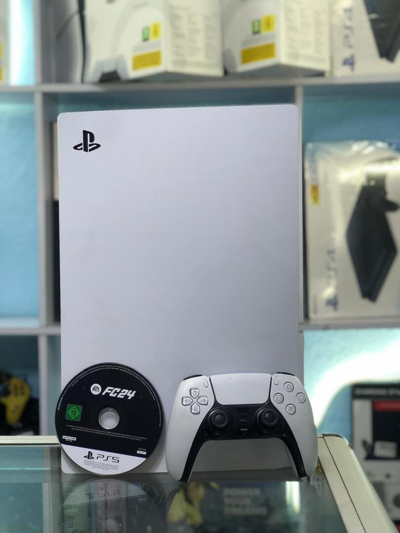 PS5 STANDARD +1CD au choix