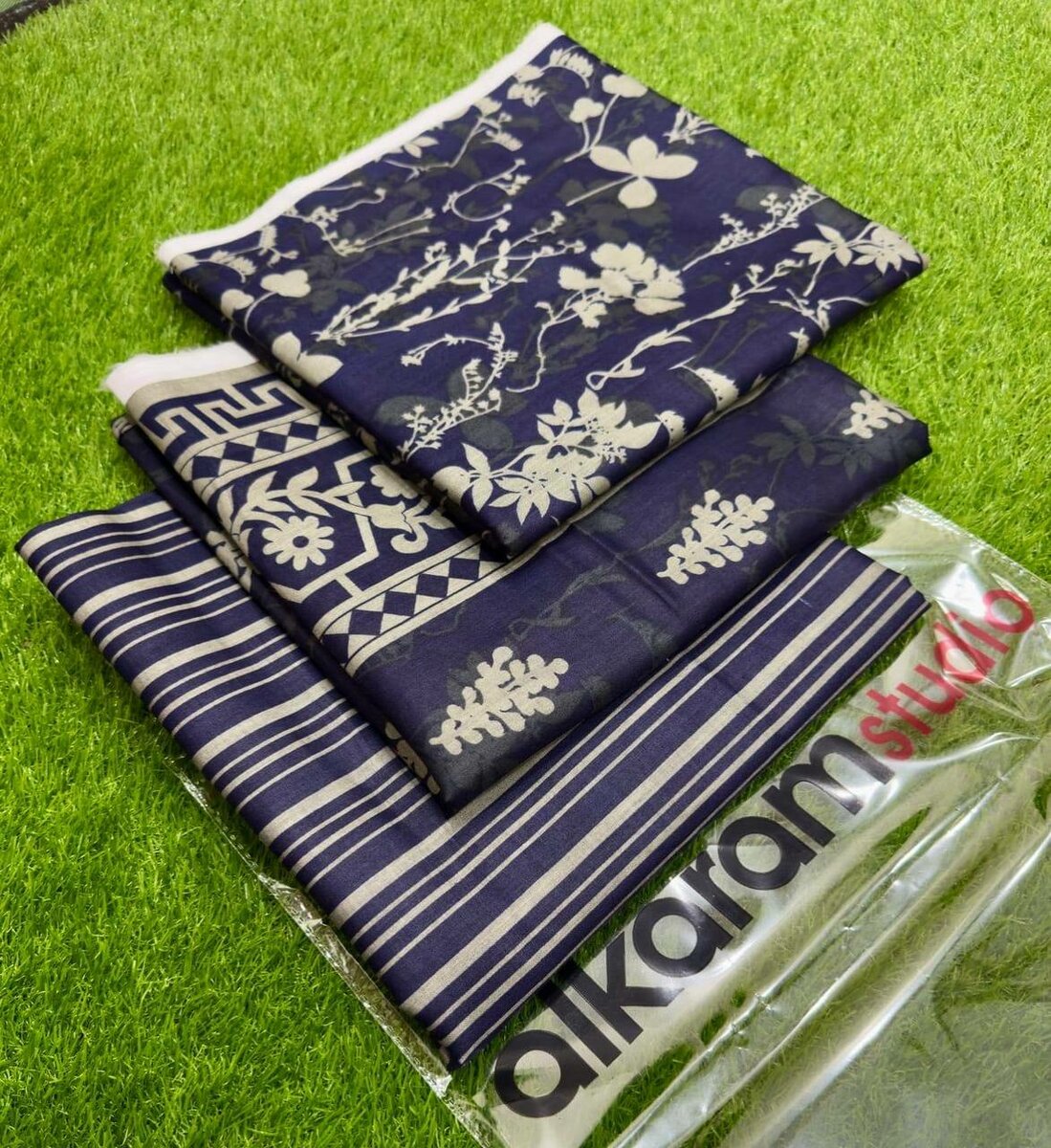 Printed lawn