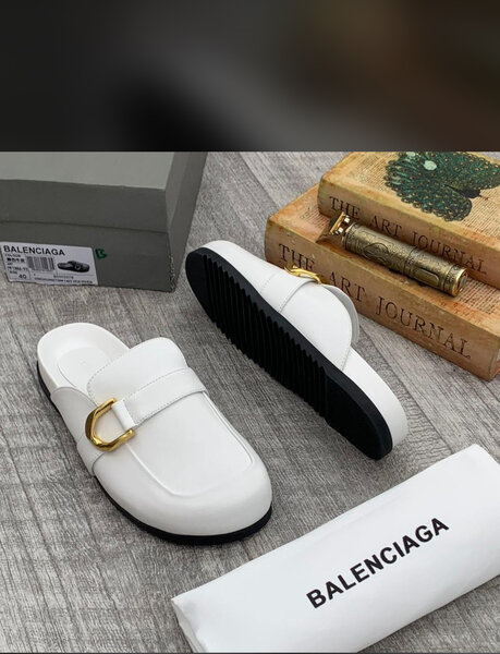 Mules élégants Balenciaga