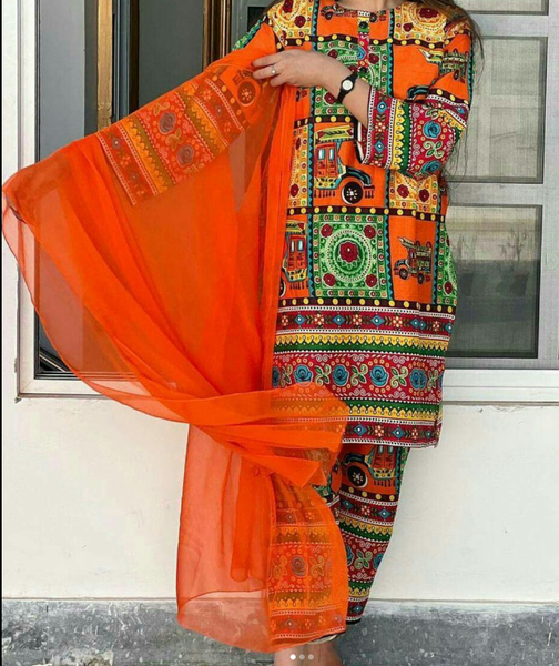 3 Pcs Women's Stitched Lawn Printed Suit