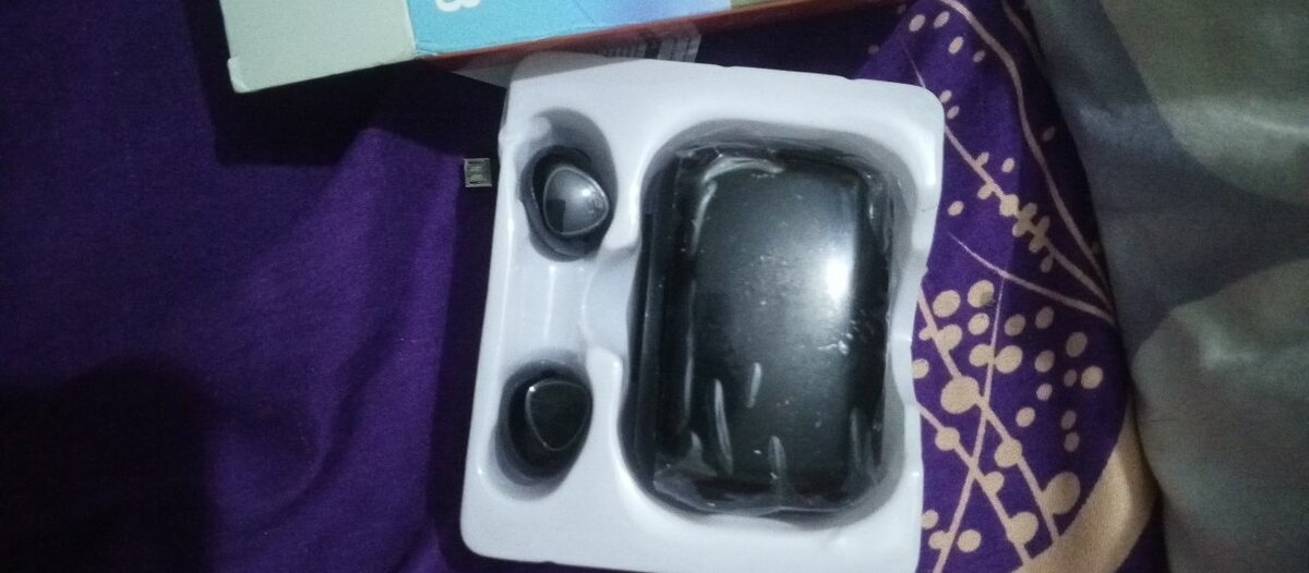 M 10 earbuds