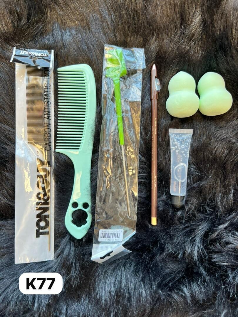 Make up combo