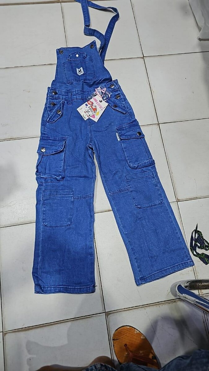 Chic salopette pour enfants
