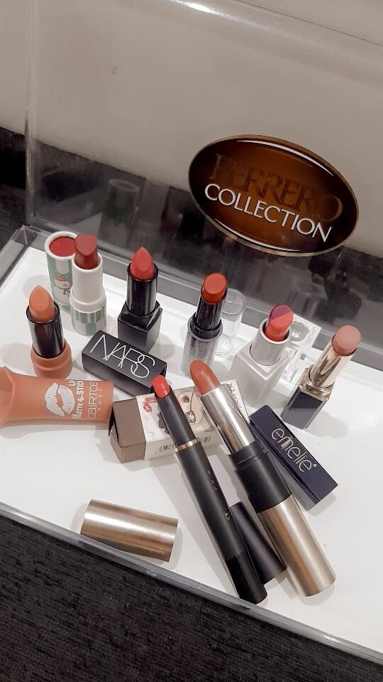 brañded lipstick,