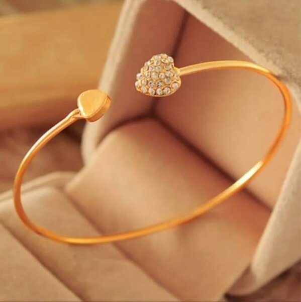 Gold bangel