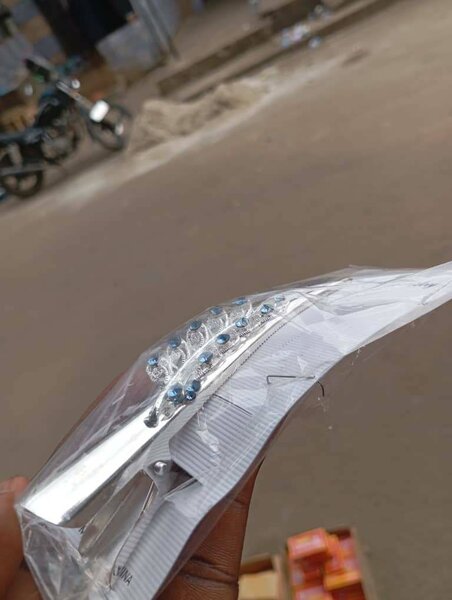 Peigne à cheveux en strass élégant