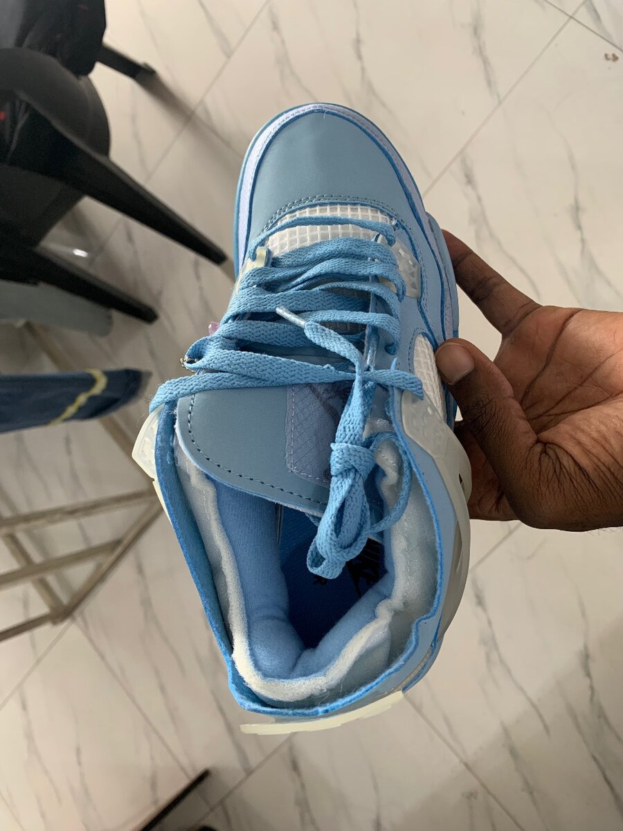 Air Jordan 4 Retro