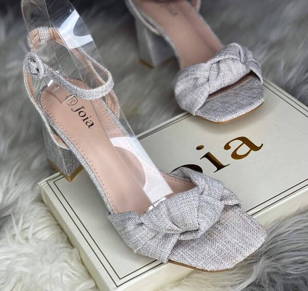 Sandales élégantes à talon