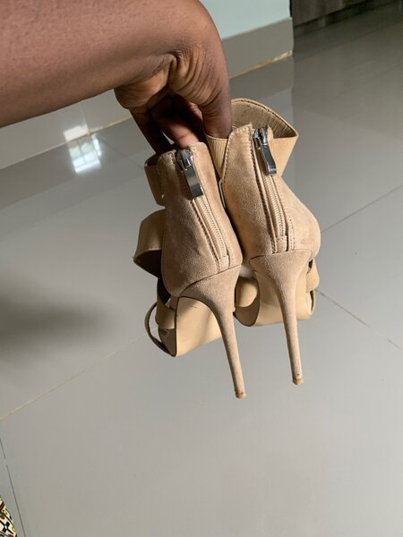 Sandal heels