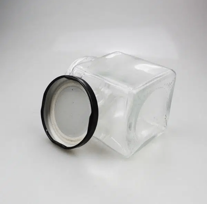 Glass jar