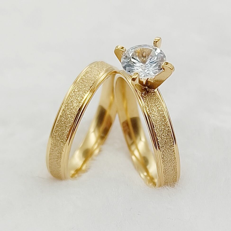 Ladies engagment ring