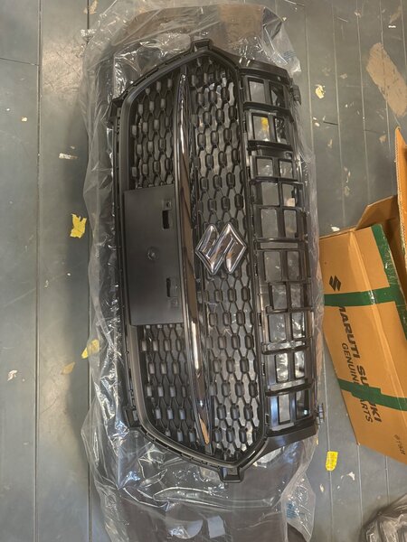 Grille avant pour Suzuki