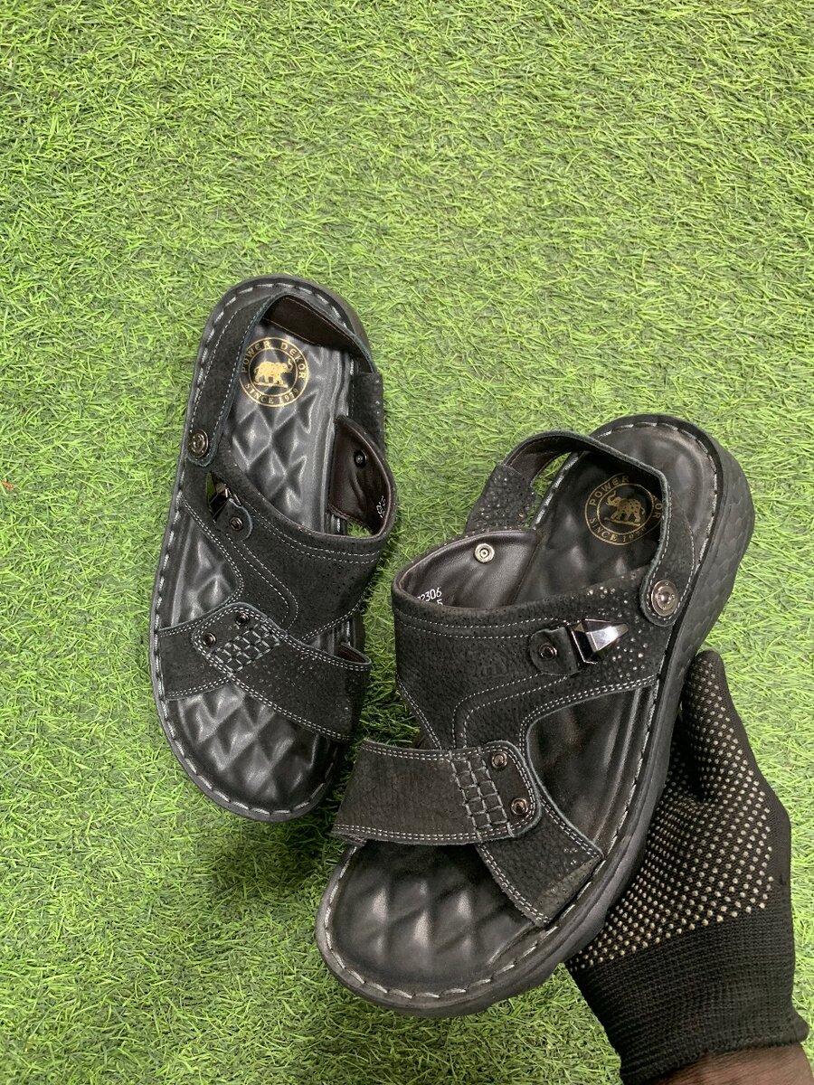 Store reject Foos Sandals