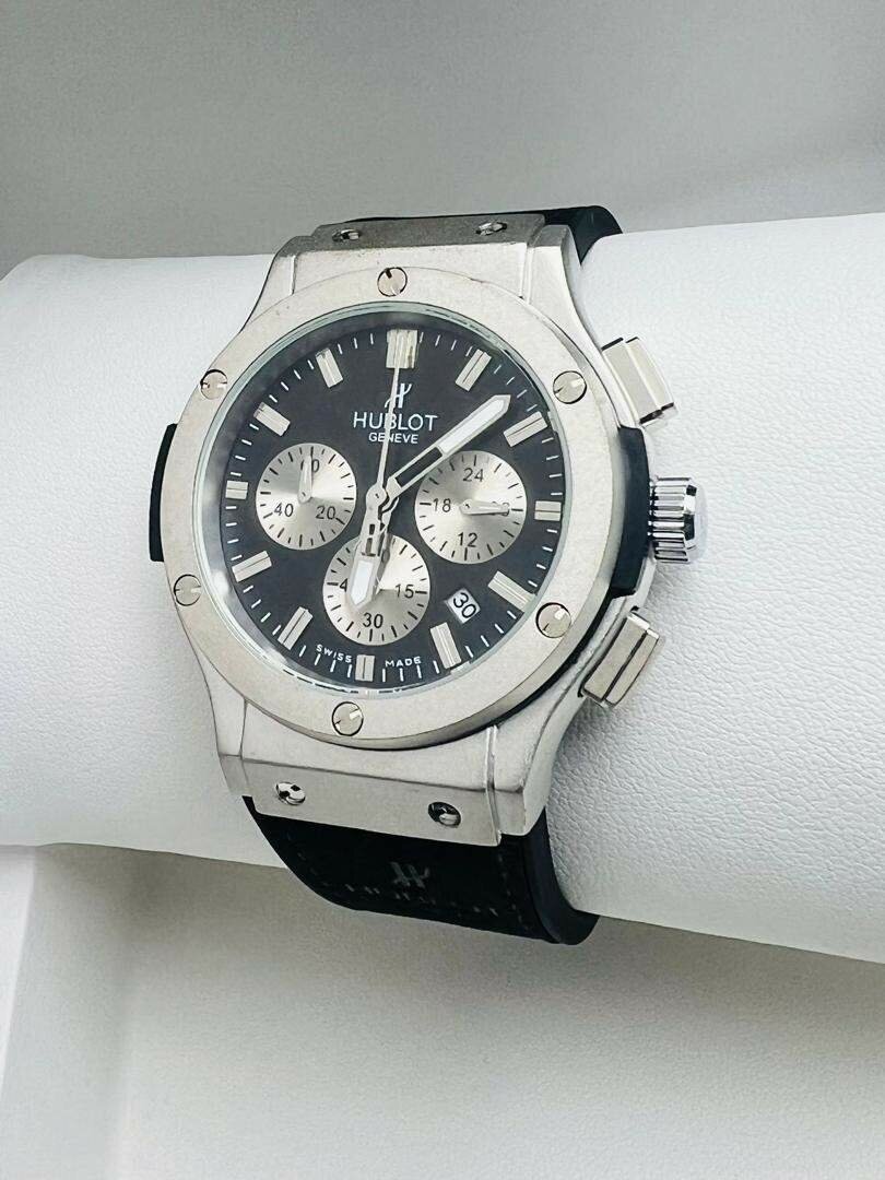 Montre chronographe élégante