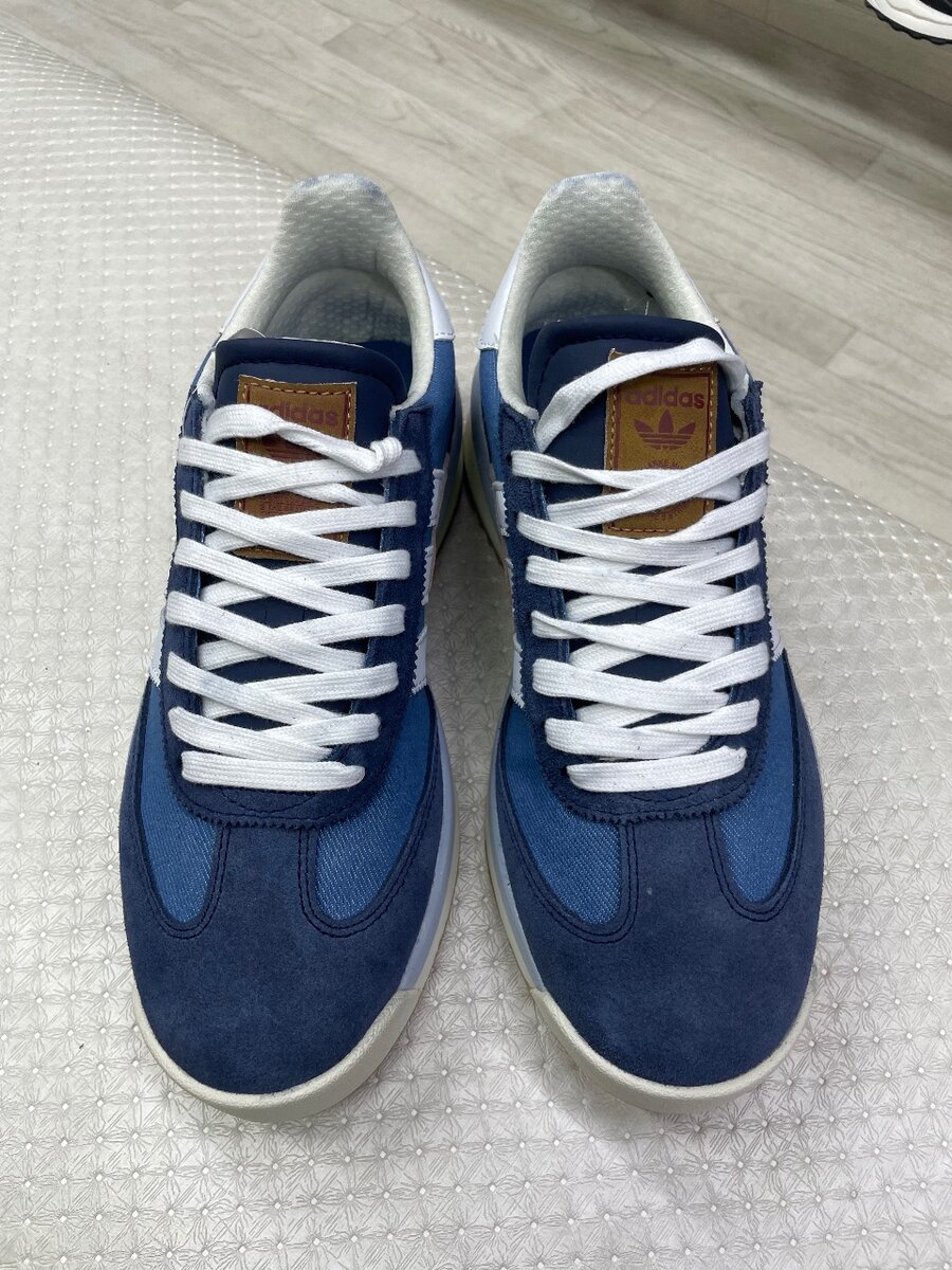 Adidas SL72