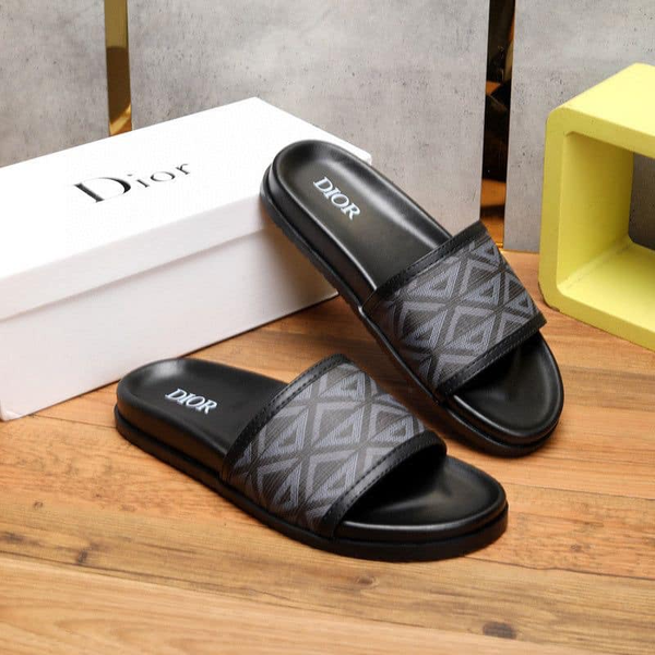 Claquettes gris noir