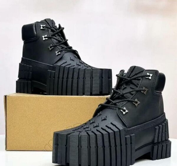 Bottes de cheville robustes noires
