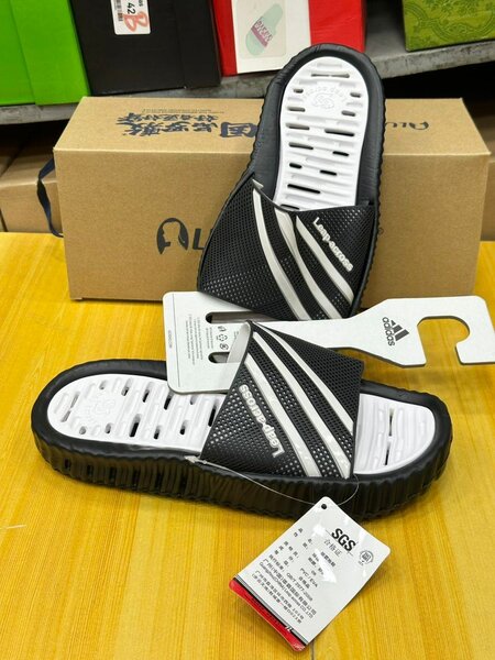 Claquettes confortables stylées