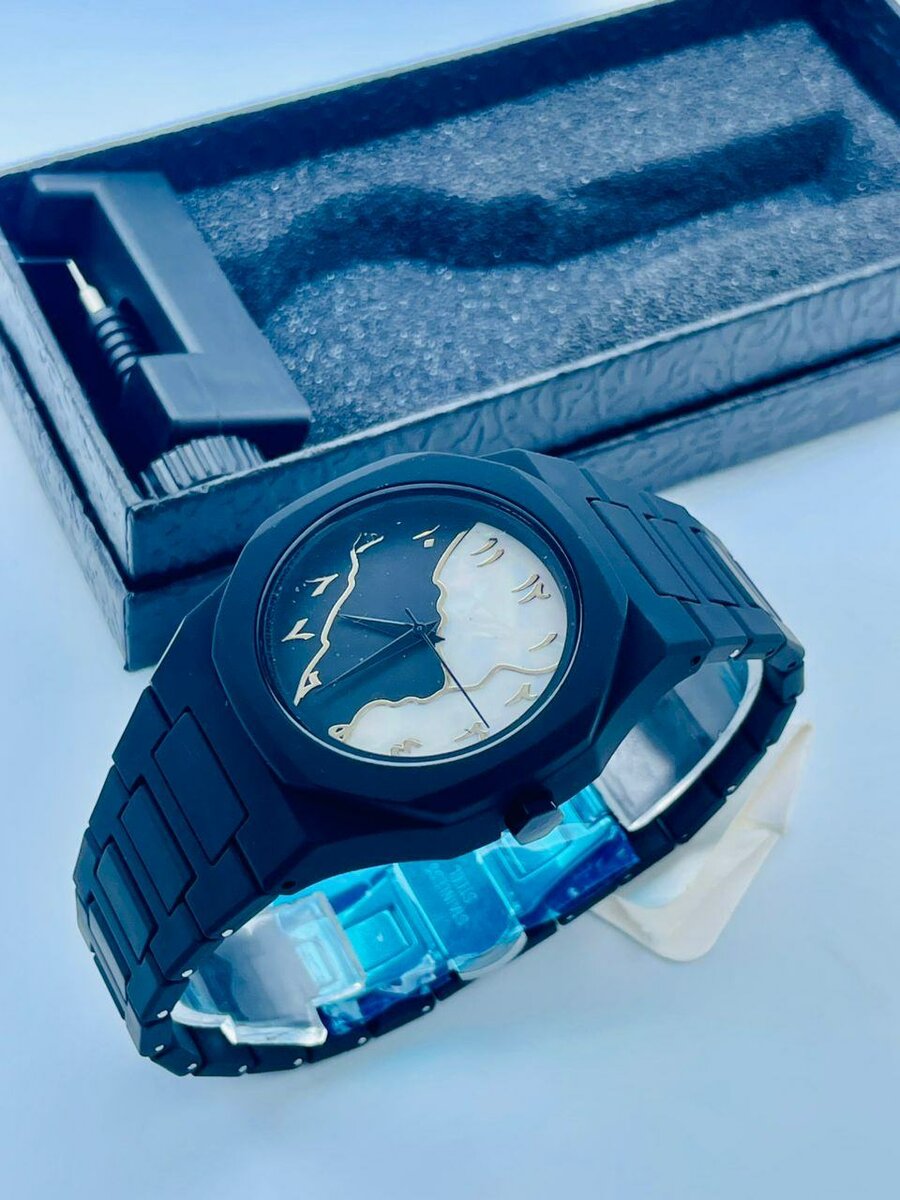 Montre Bracelet Noir Élégante