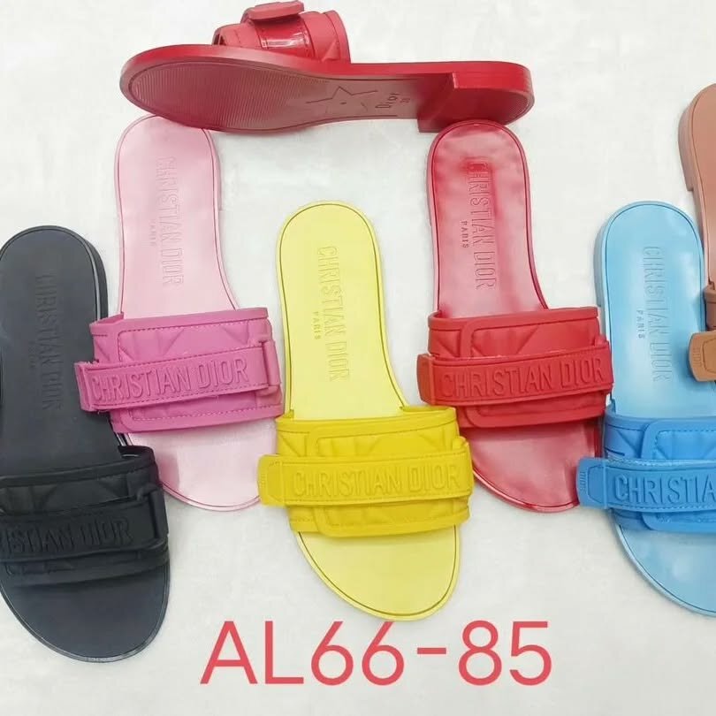 New stock slippers
