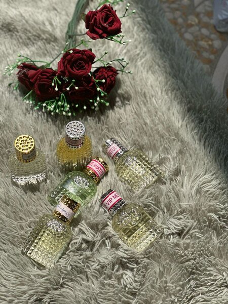 Perfume oil