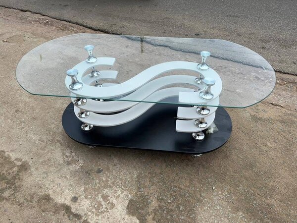 Table basse moderne en verre