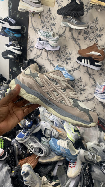 Baskets confortables homme