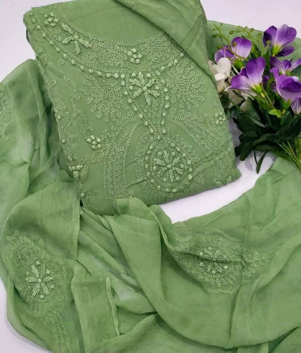 Ladies suit