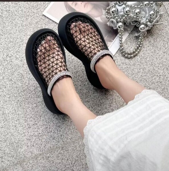 Baskets ajourées stylées