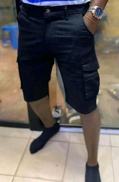Short cargo masculin noir