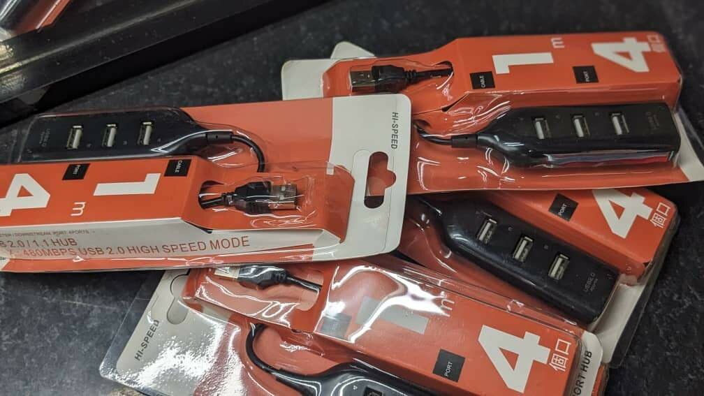 4 ways USB hub