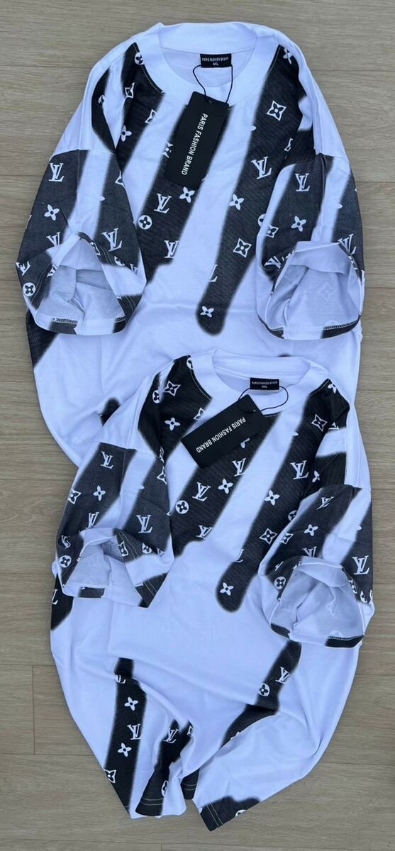 T-shirt motif designer unisexe