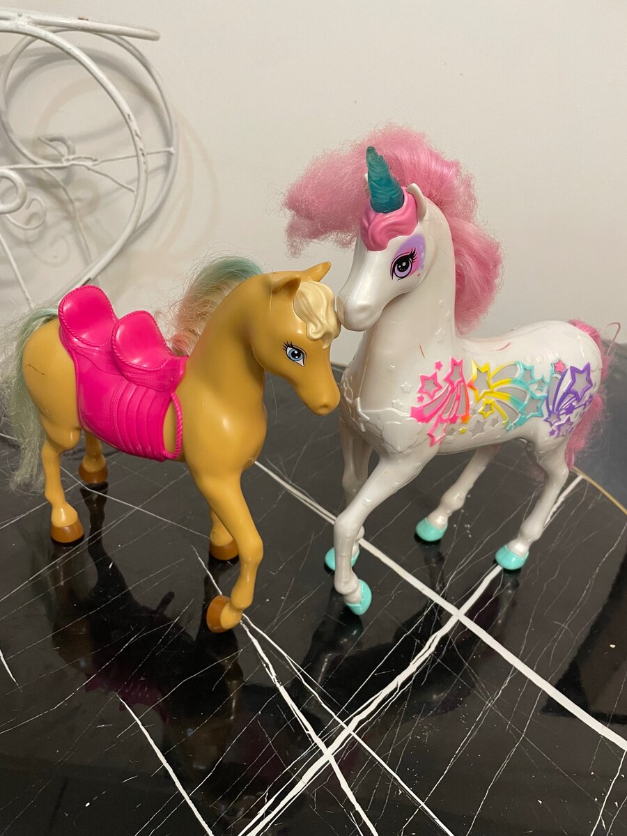 Musical horse